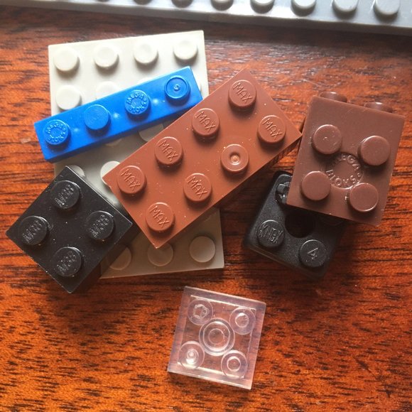 Mega Bloks and other building bricks - Picture 8 of 9